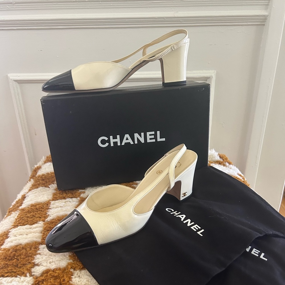 **SOLD** Authentic CHANEL Slingback Pumps